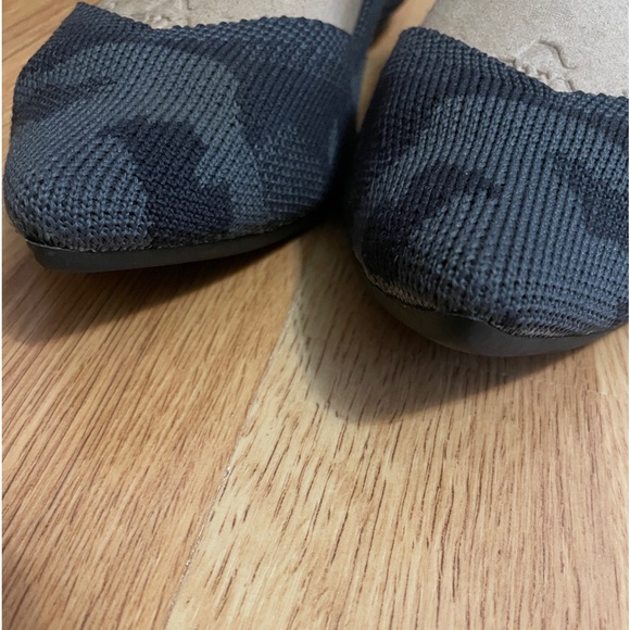 Rothy’s The Point in Grey Camo - Picture 5 of 8